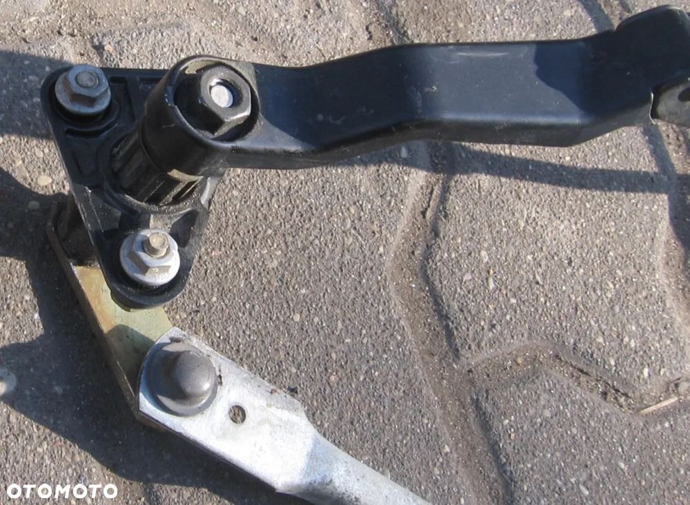 mechanizm wycieraczek ramiona VOLVO V40 1995 - 2004 - 1