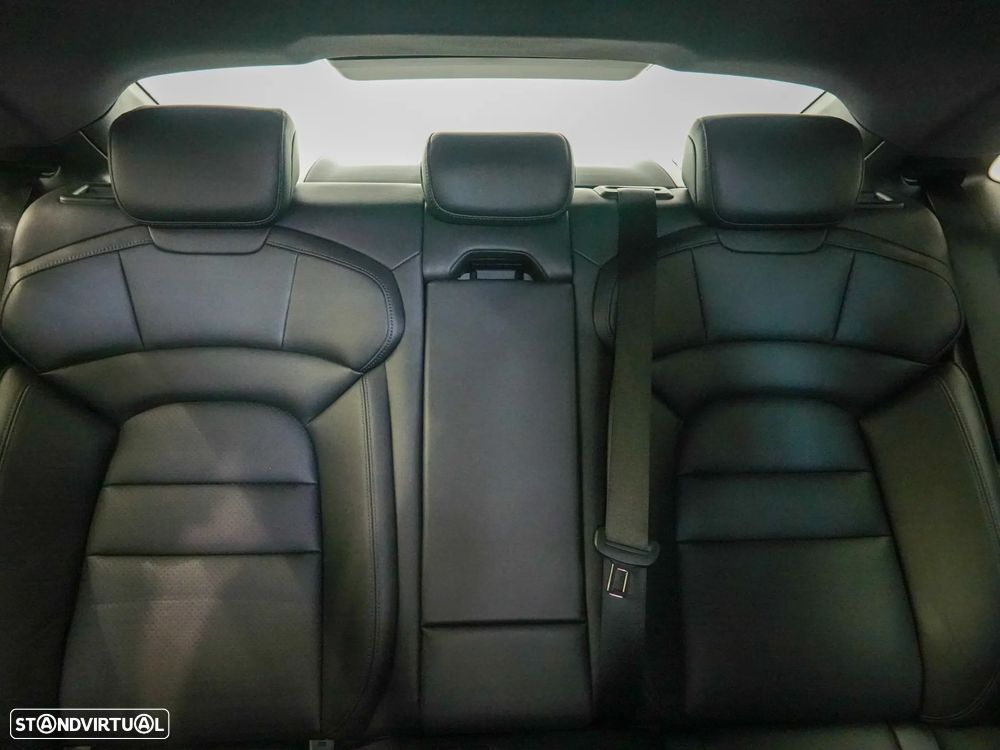Porsche Taycan Standard - 27