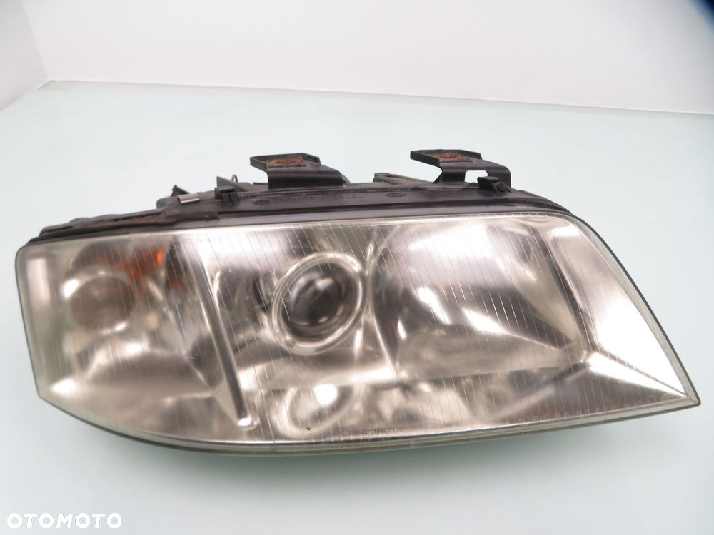 LAMPA PRAWA PRZEDNIA AUDI A6 C5 14846600 - 1