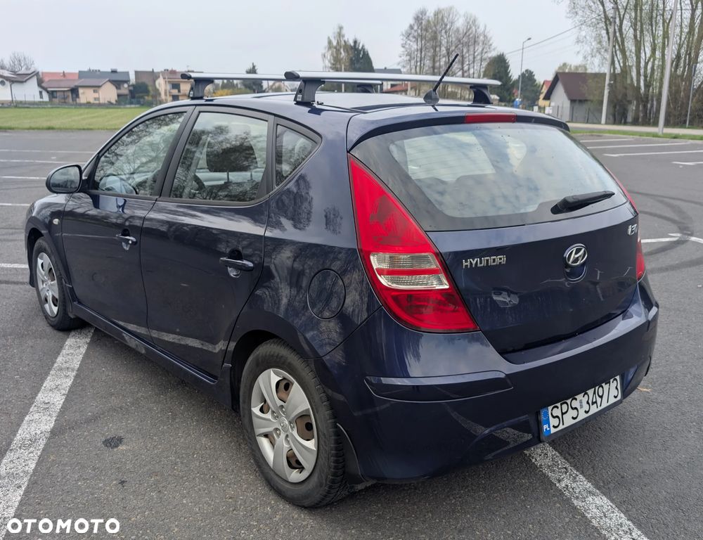 Hyundai i30 1.6 Comfort EU5 - 4