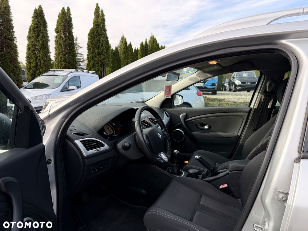 Renault Megane TCe 130 Dynamique - 10