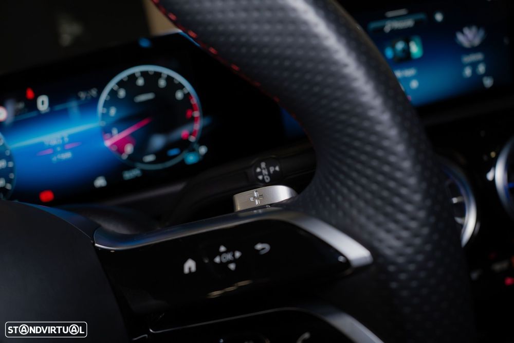 Mercedes-Benz CLA 180 7G-DCT AMG Line - 32