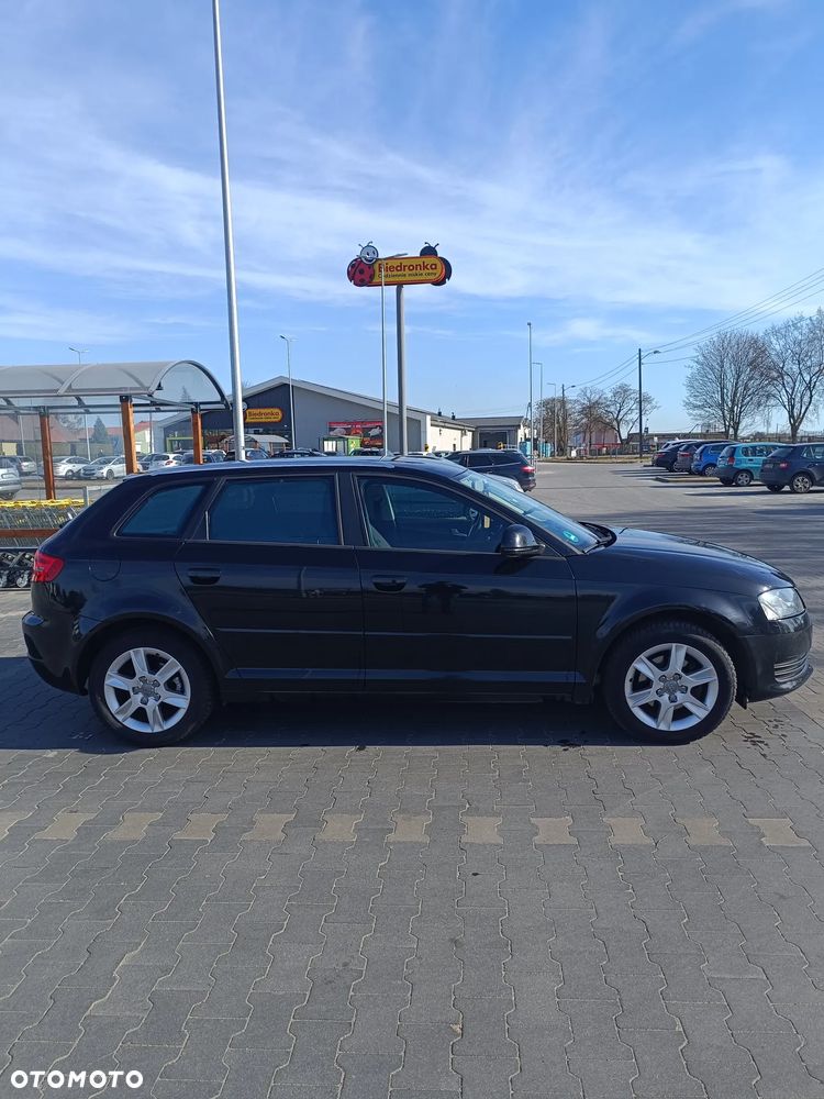 Audi A3 Sportback 1.4 TFSI Ambiente - 8