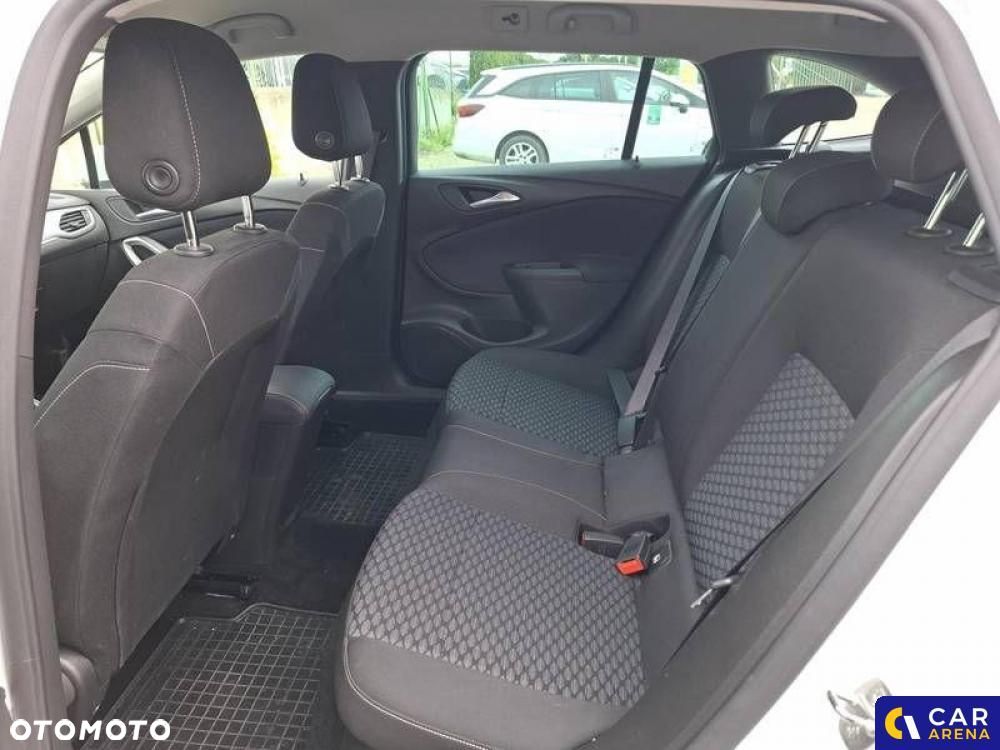 Opel Astra - 35