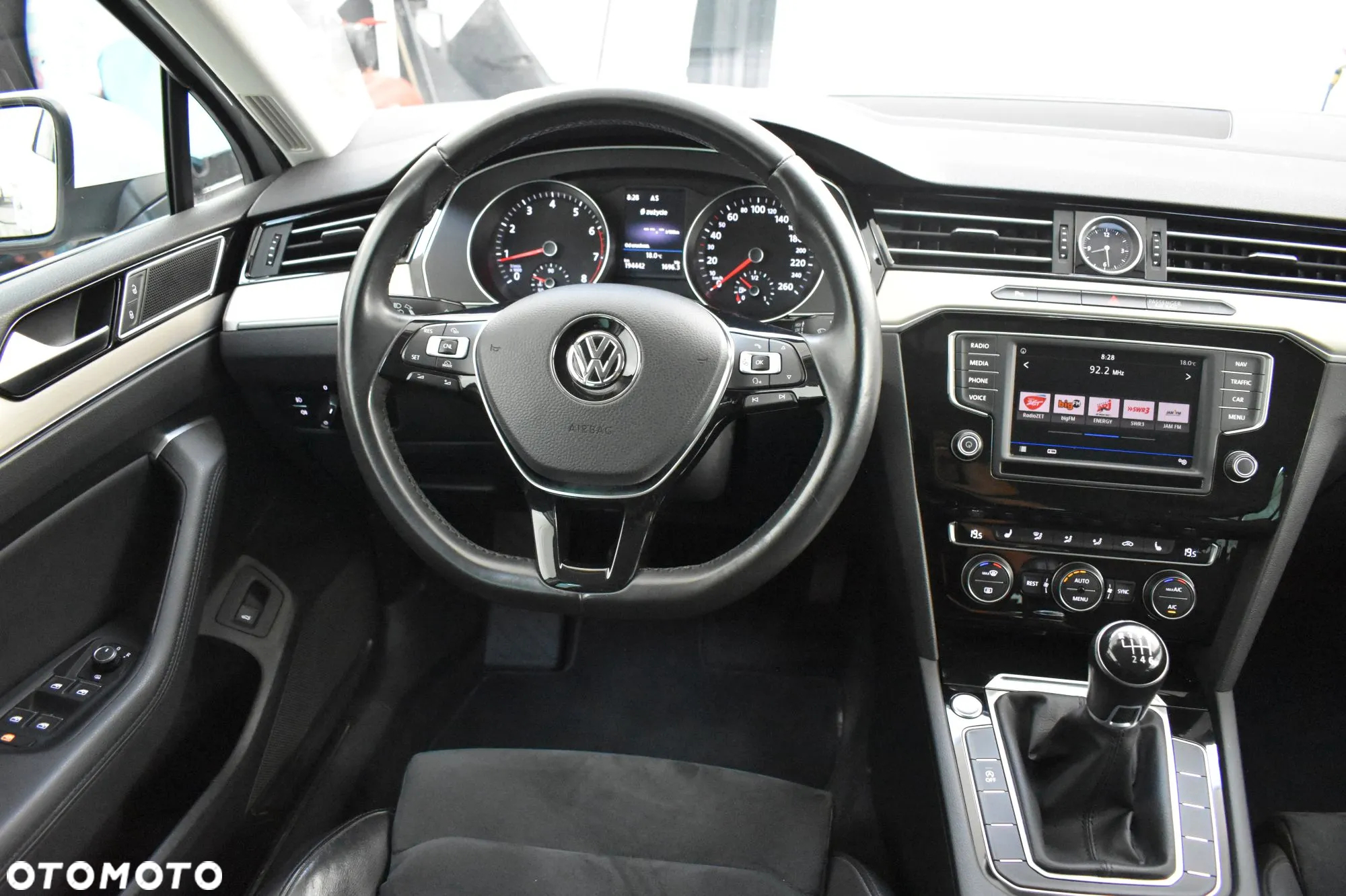 Volkswagen Passat 1.4 TSI BMT ACT Highline - 18