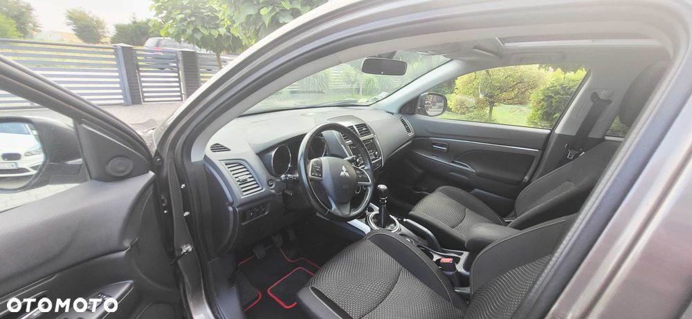 Mitsubishi ASX - 5