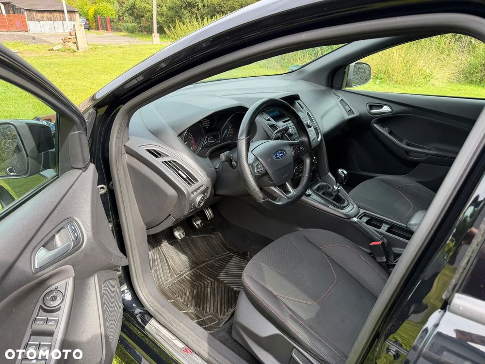 Ford Focus 1.0 EcoBoost Start-Stopp-System ST-LINE - 11