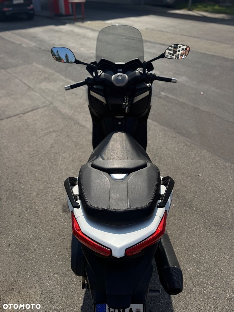 Yamaha X-max - 11