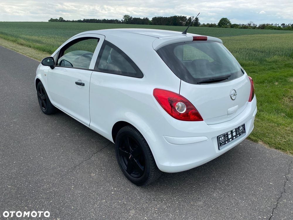 Opel Corsa 1.2 16V Cosmo - 8