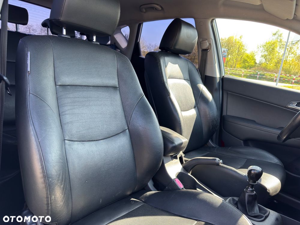 Hyundai i30 1.6 Classic + - 28