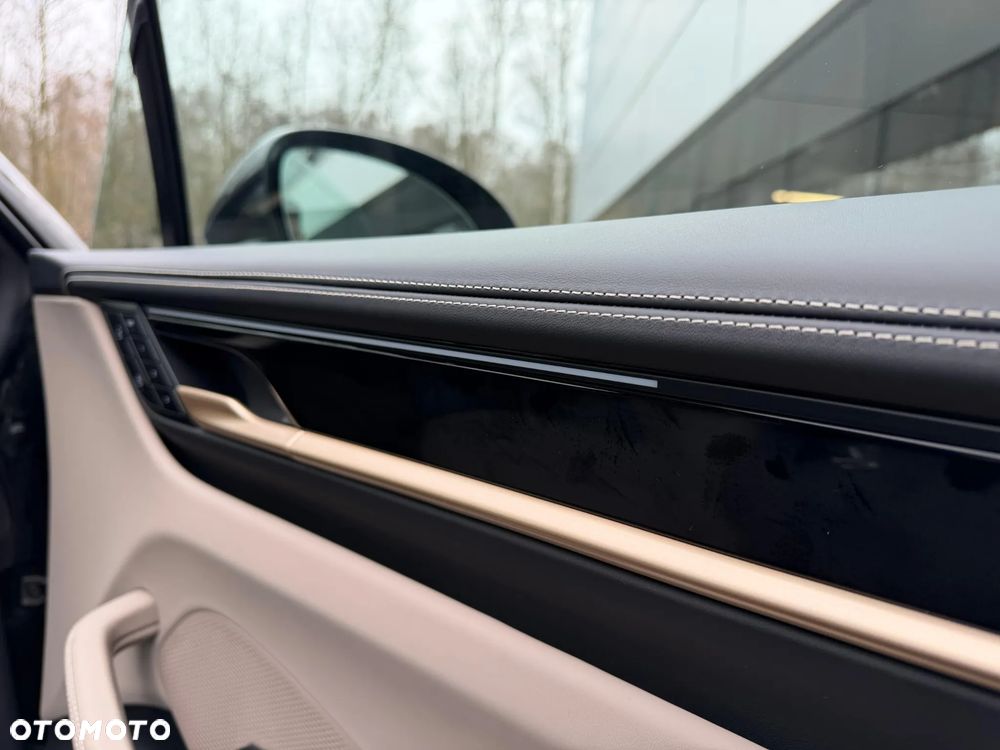 Porsche Macan 4 100kWh - 12