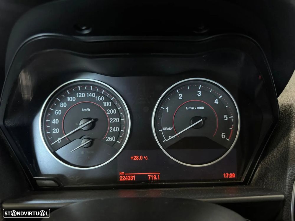 BMW 120 dA Pack M - 17