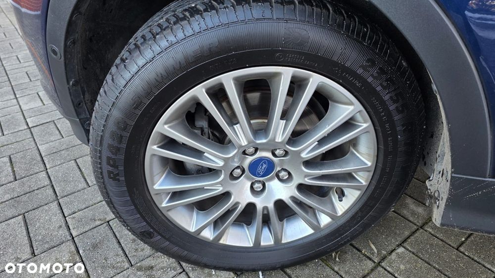 Ford Kuga 1.6 EcoBoost 2x4 Titanium - 16