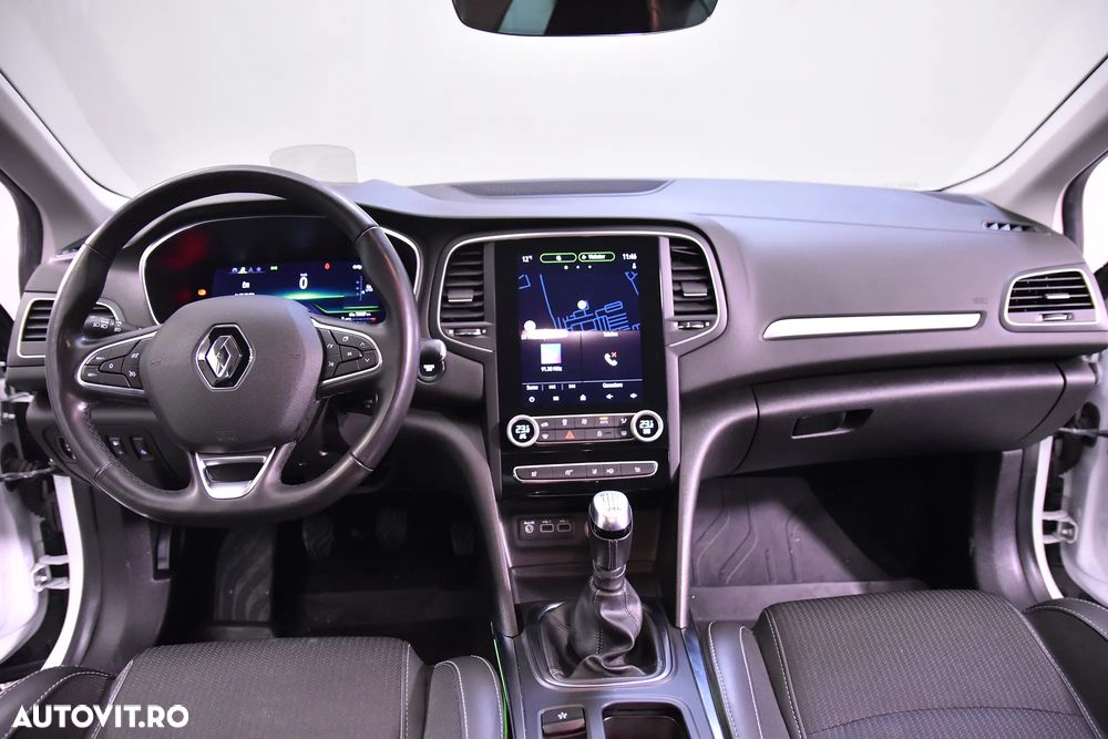 Renault Megane TCe Intens - 10