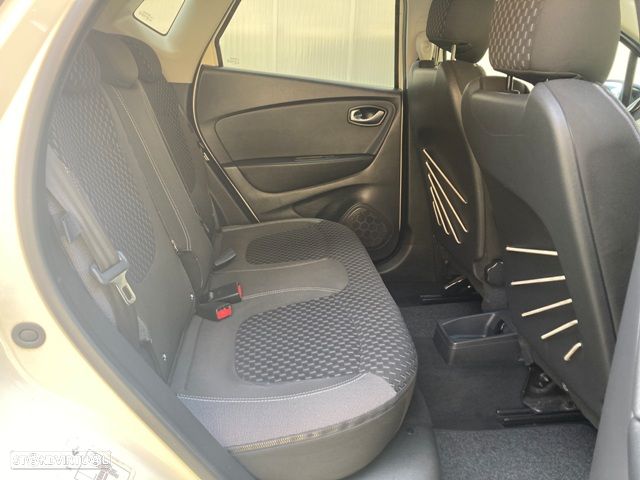 Renault Captur 0.9 TCE Exclusive - 30