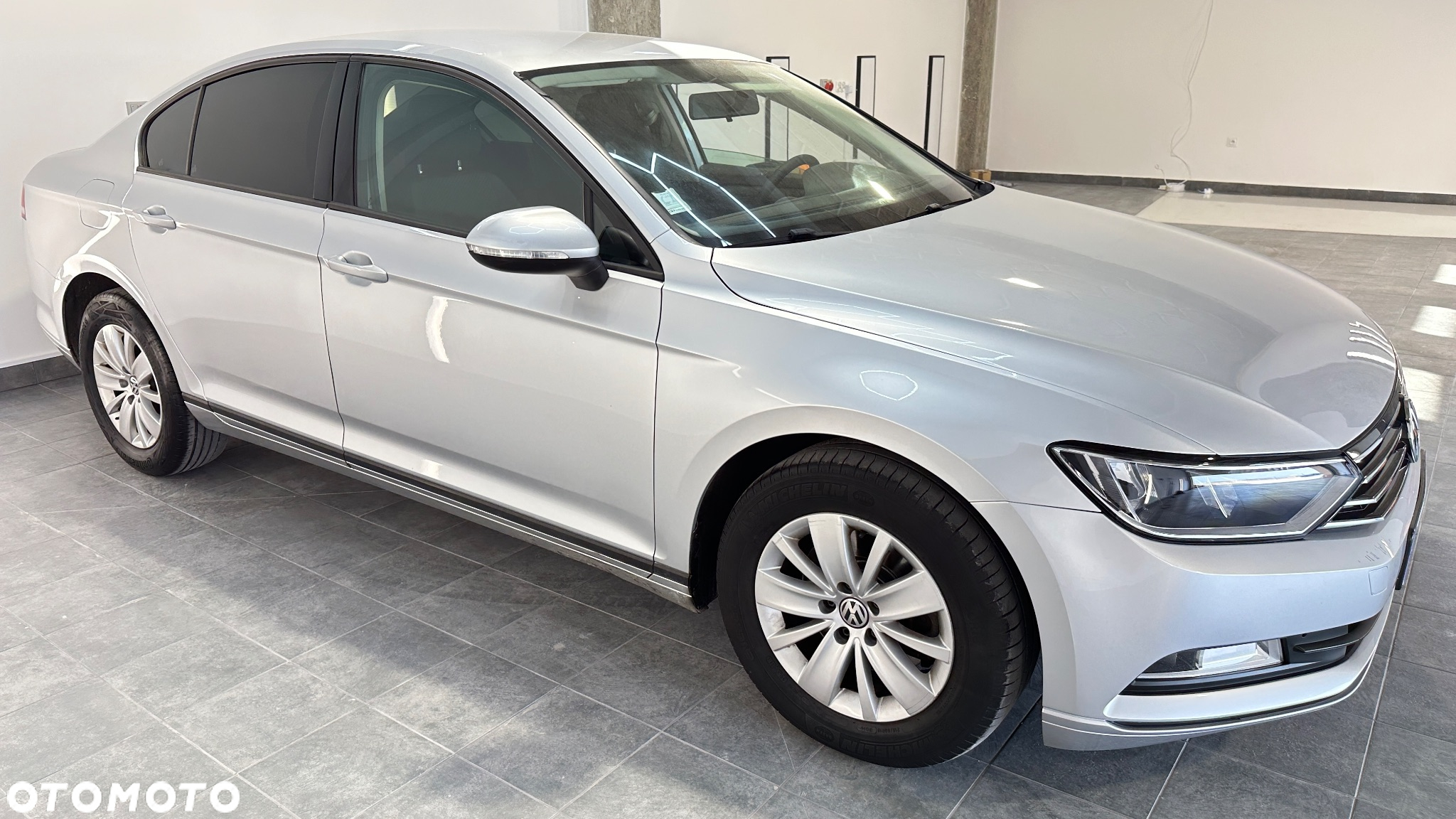 Volkswagen Passat 1.4 TSI BMT ACT Comfortline - 17