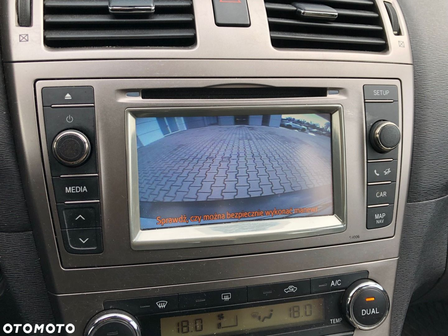 Toyota Avensis 1.8 Premium EU5 - 14