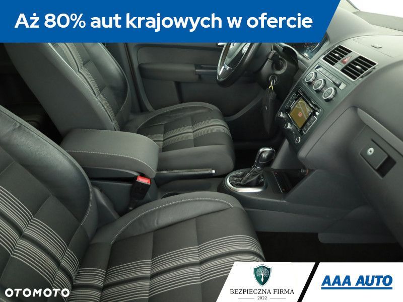 Volkswagen Touran - 10