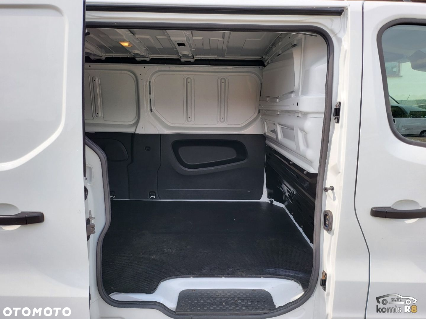 Renault Trafic - 11