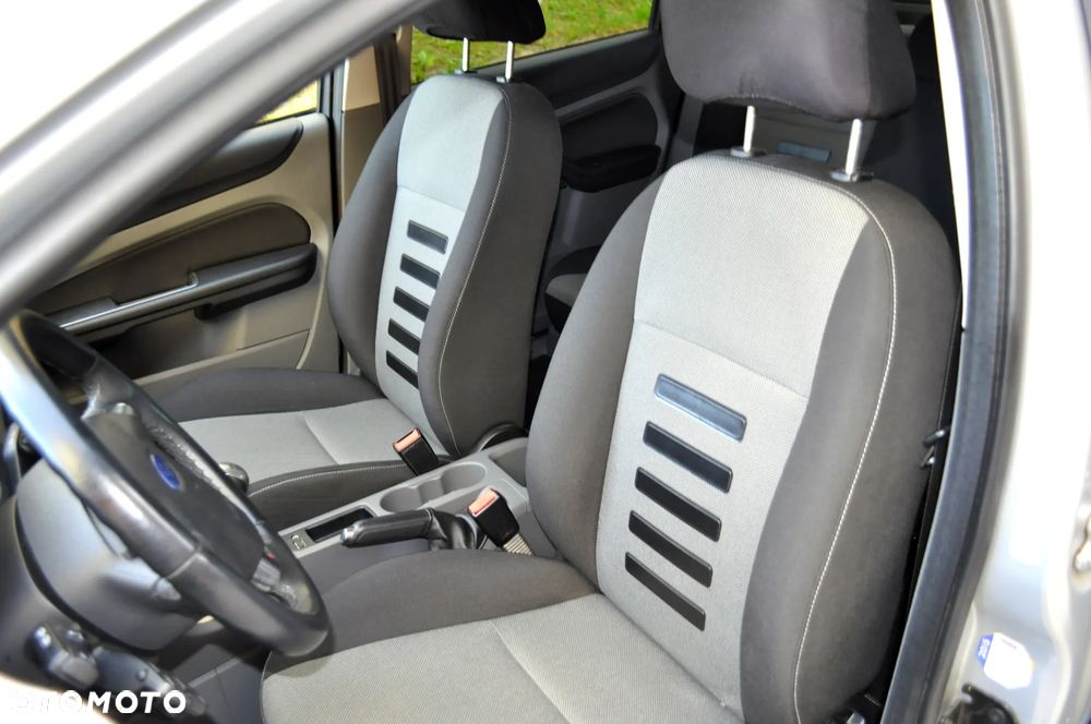 Ford Focus 1.6 16V Silver Magic - 14