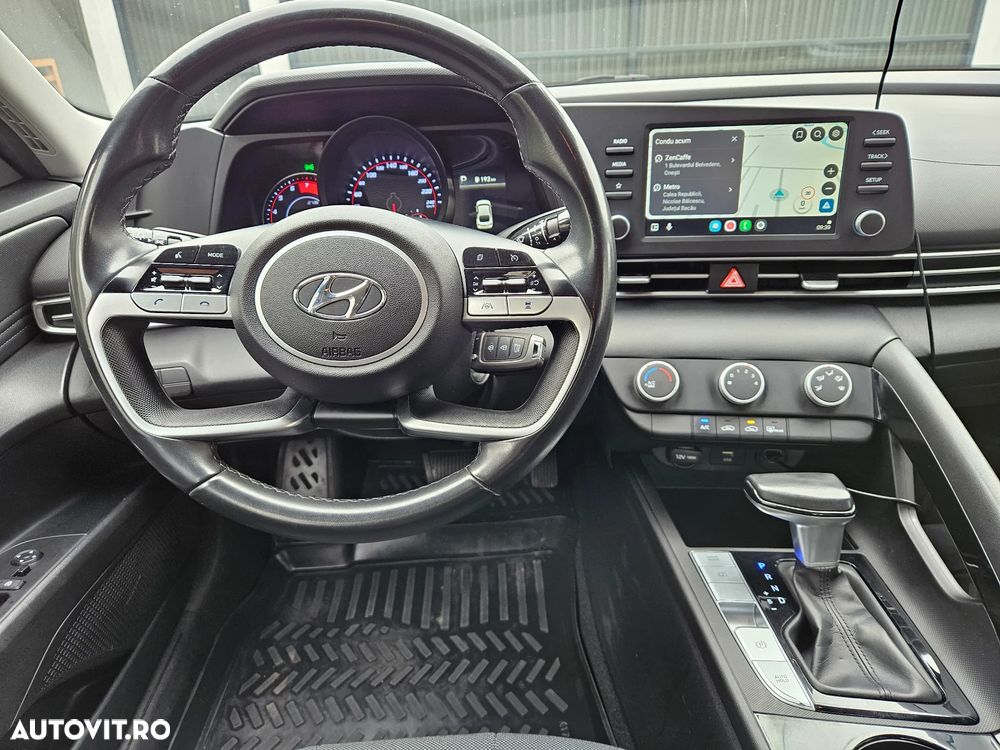 Hyundai Elantra 1.6 l 123 CP CVT Comfort - 11
