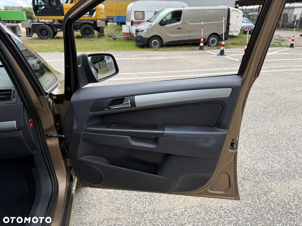 Opel Zafira 1.6 ECOFLEX Innovation - 19