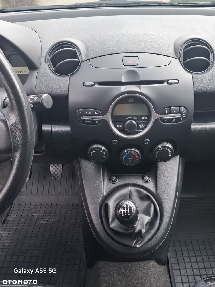 Mazda 2 1.3 Exclusive - 9