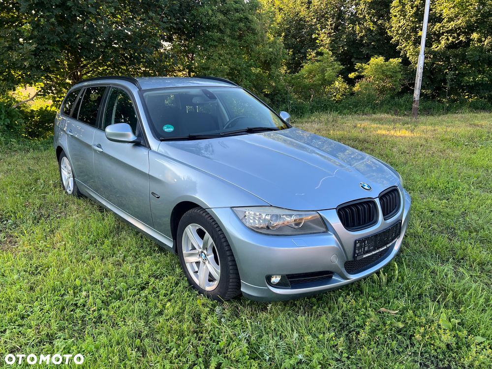 BMW Seria 3 320i - 6