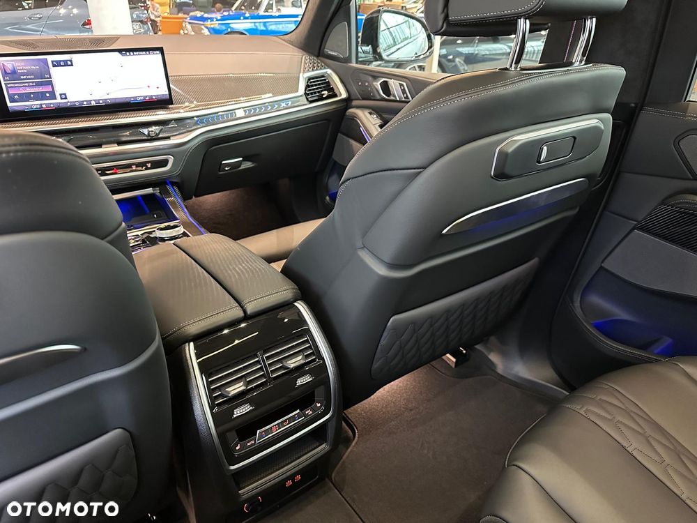 BMW X7 xDrive40d mHEV Individual Edition sport - 24