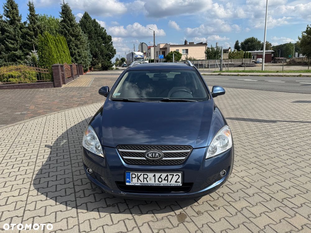 Kia Ceed - 8