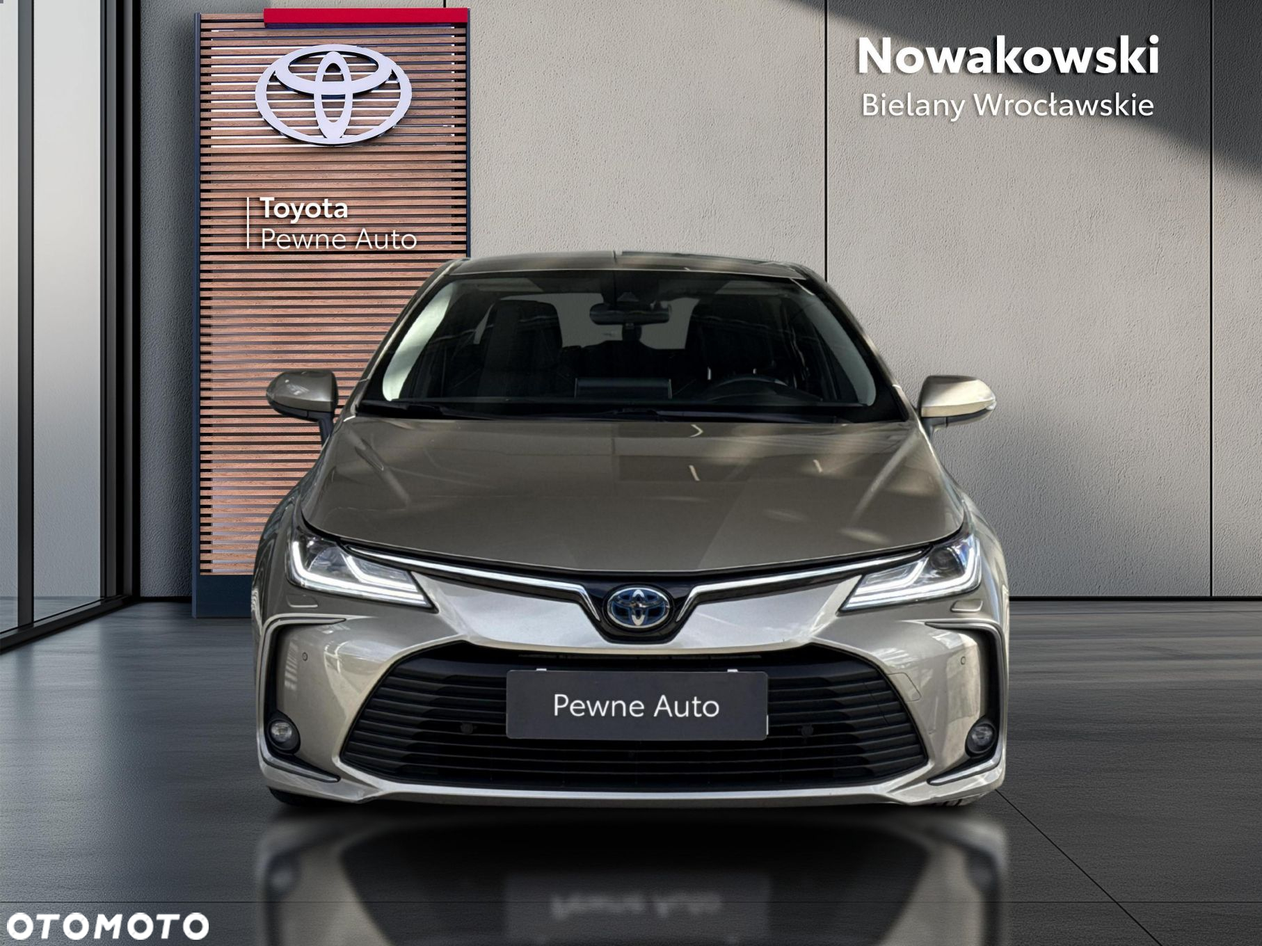 Toyota Corolla 1.8 Hybrid Comfort - 8