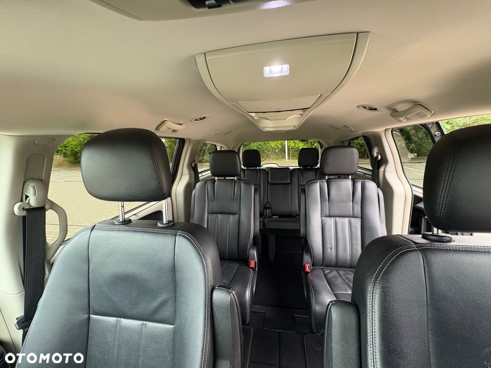 Chrysler Town & Country 3.6 Touring - 11