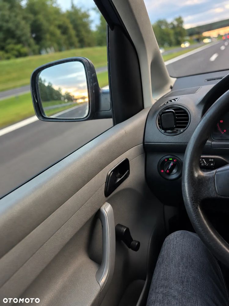 Volkswagen Caddy - 21