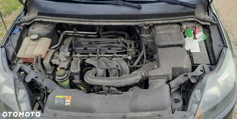 Ford Focus 1.6 16V Titanium - 13