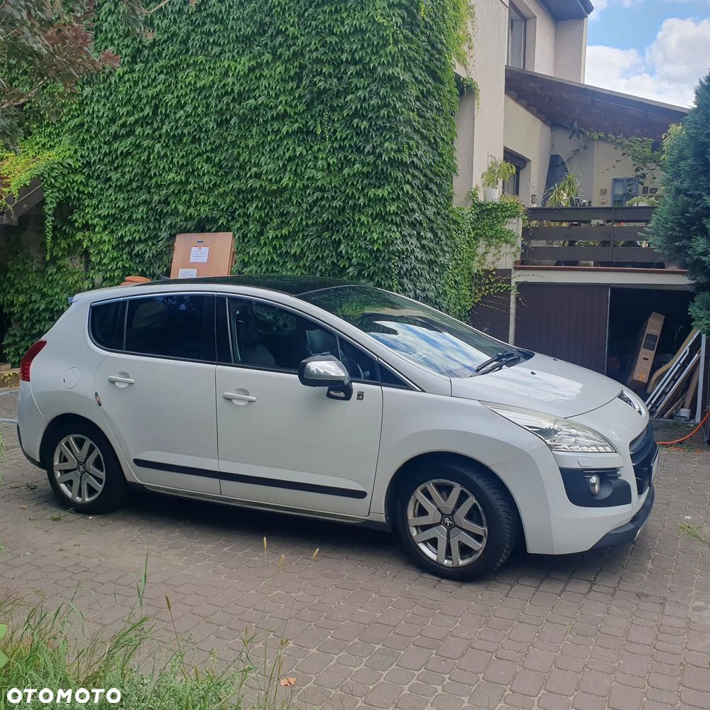 Peugeot 3008 2.0 HDi HYbrid4 - 4