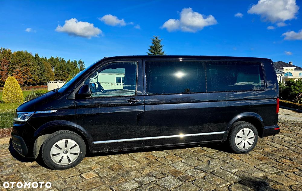 Volkswagen Caravelle - 2