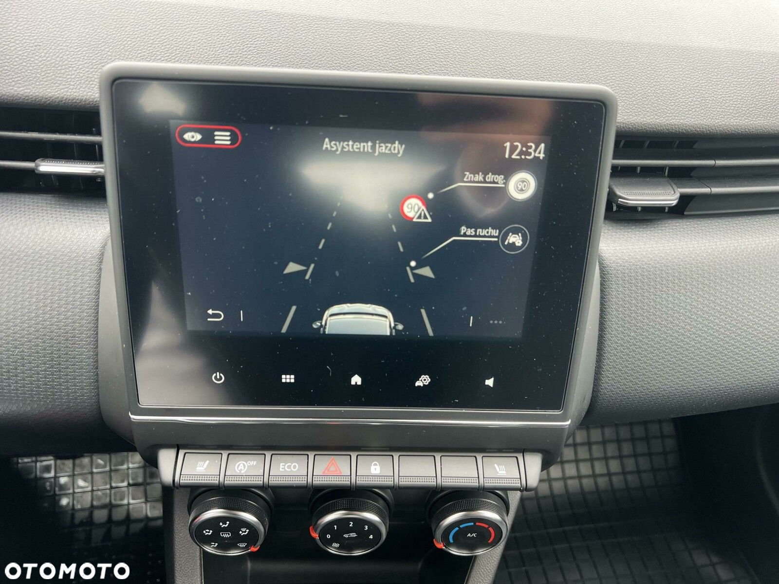 Renault Clio - 23