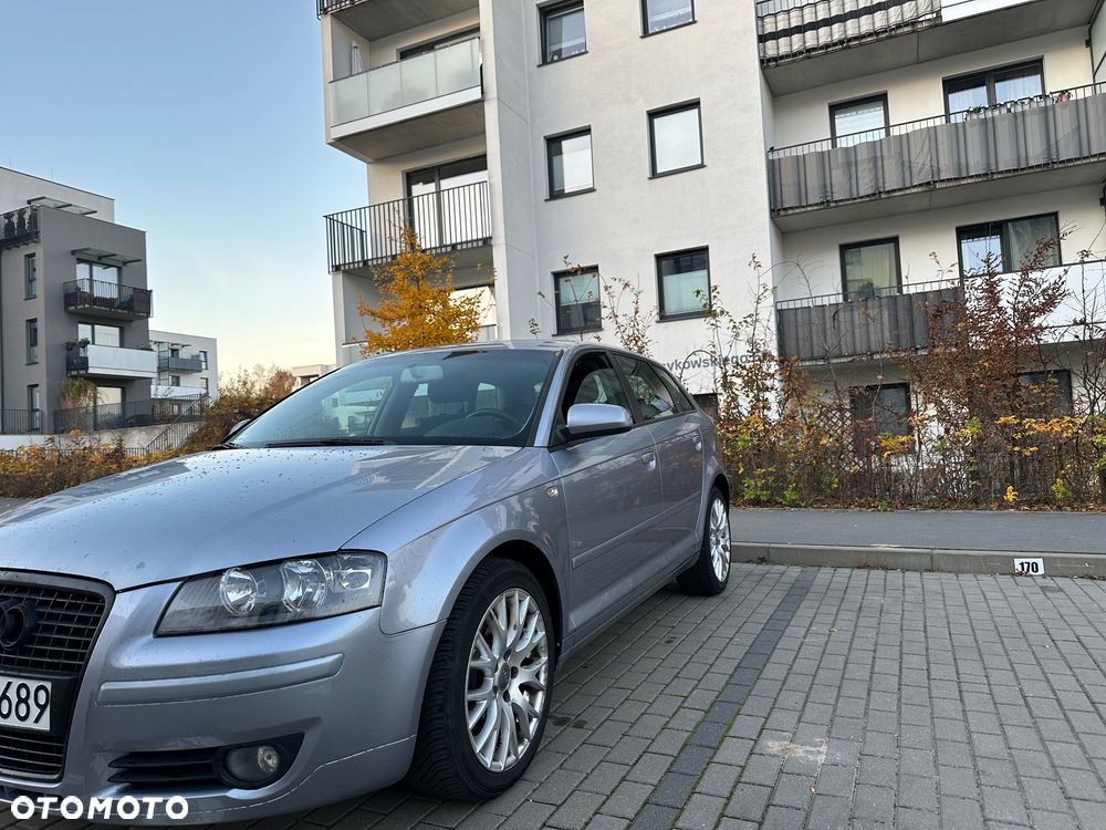 Audi A3 Sportback 1.6 FSI Attraction - 2