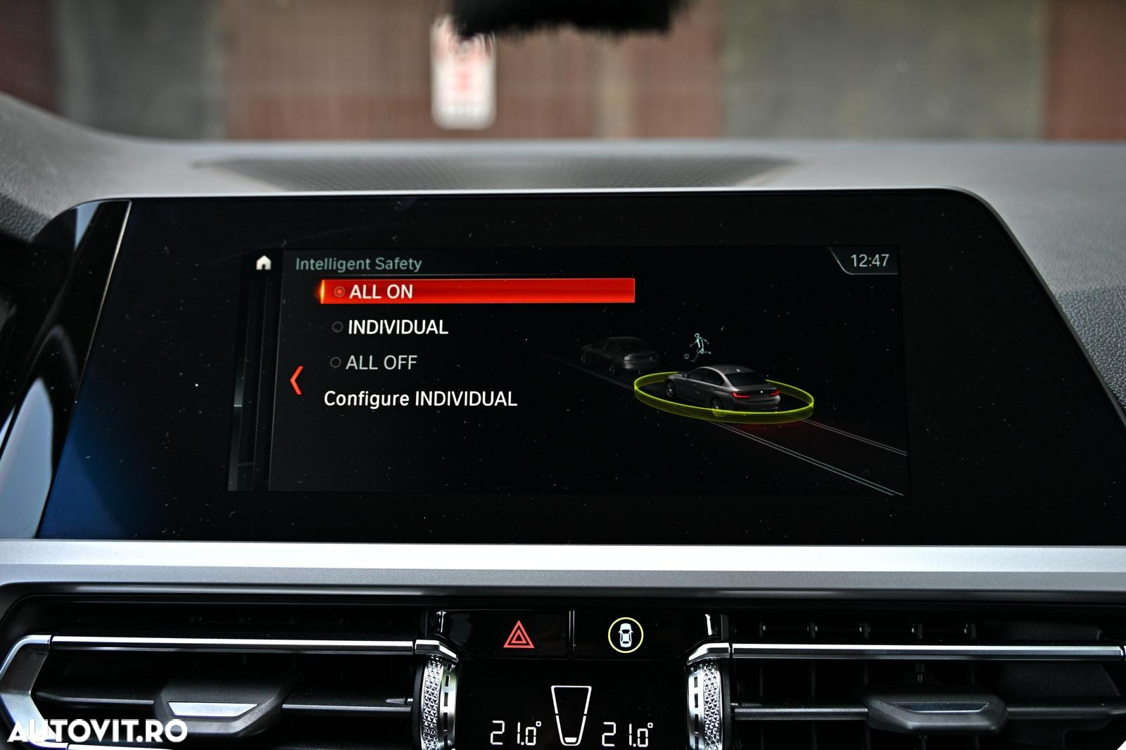 BMW Seria 3 320d xDrive AT - 32