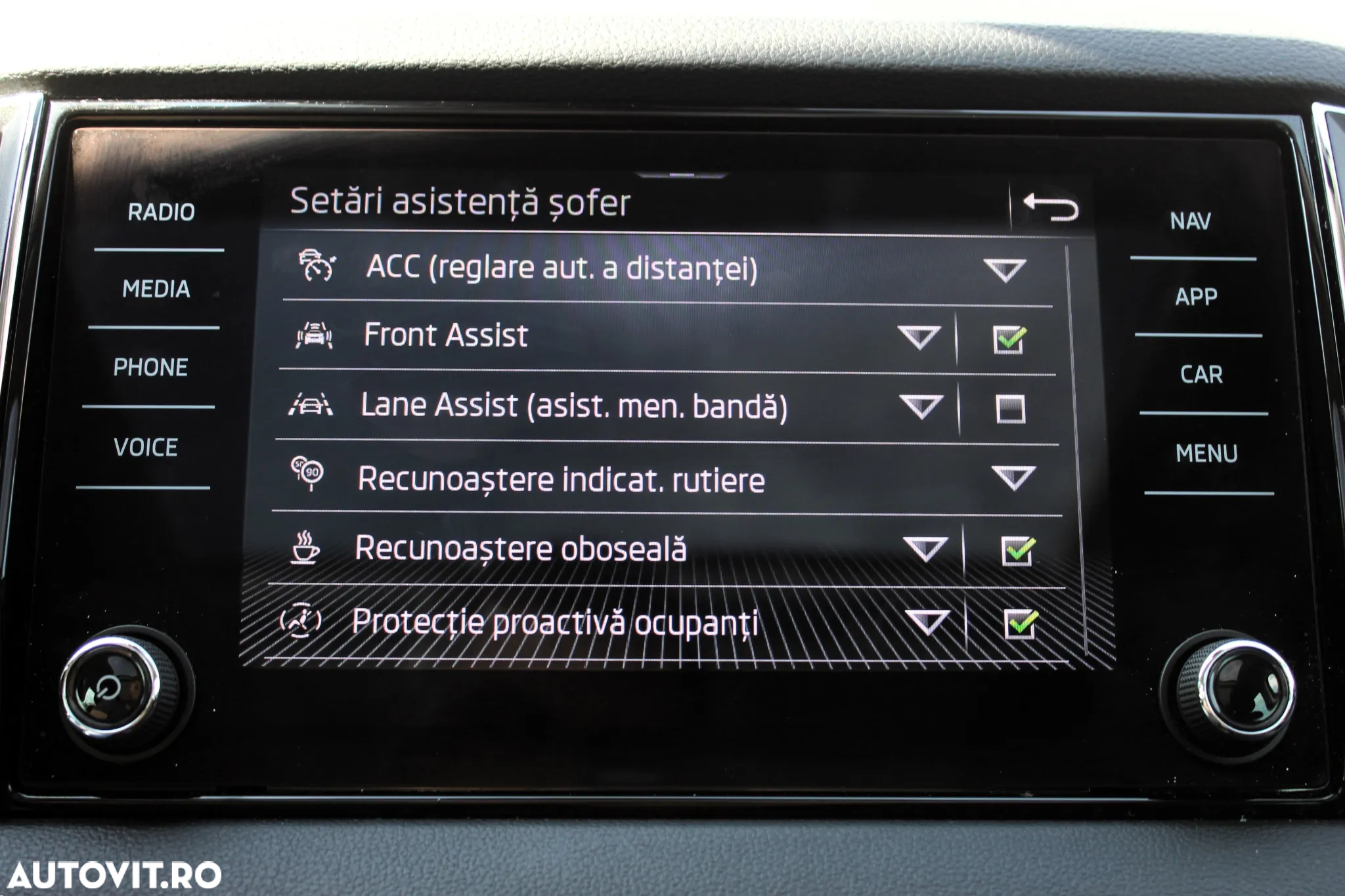 Skoda Karoq 1.5 TSI DSG Ambition - 35