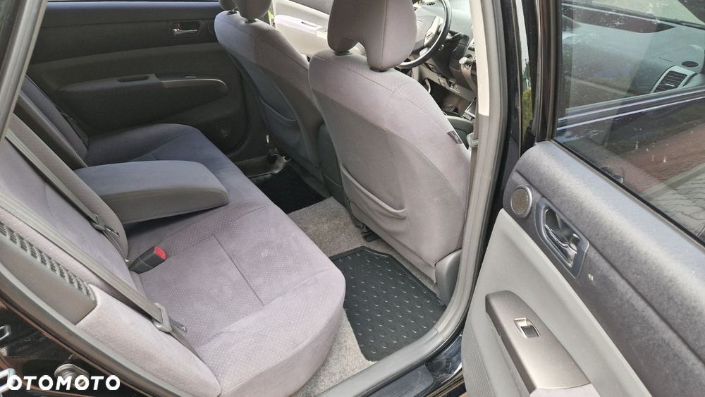 Toyota Prius - 16