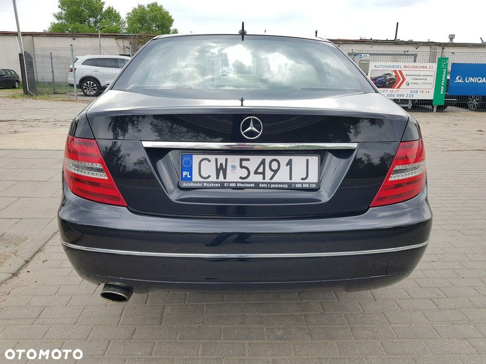 Mercedes-Benz Klasa C 250 CGI Automatik BlueEFFICIENCY Avantgarde - 6