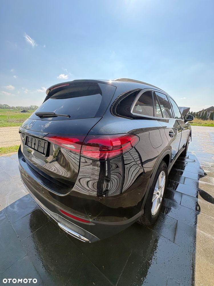 Mercedes-Benz GLC 200 4Matic 9G-TRONIC Edition Avantgarde - 8