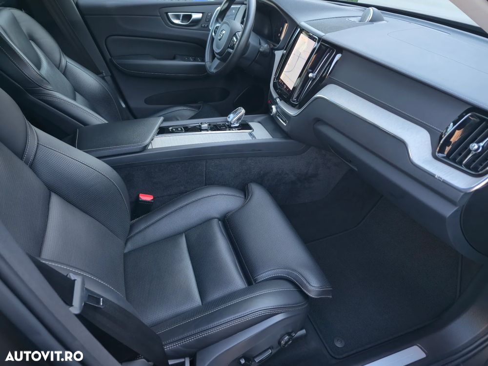 Volvo XC 60 T6 AWD Recharge Geartronic Inscription Expression - 29