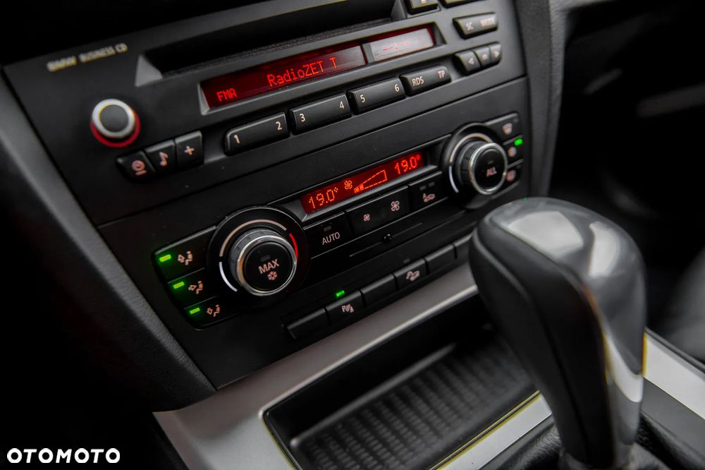 BMW Seria 3 335i xDrive Coupe Edition Exclusive - 31