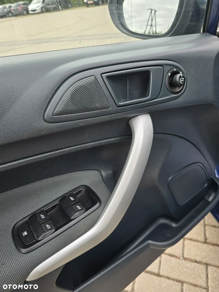 Ford Fiesta - 15