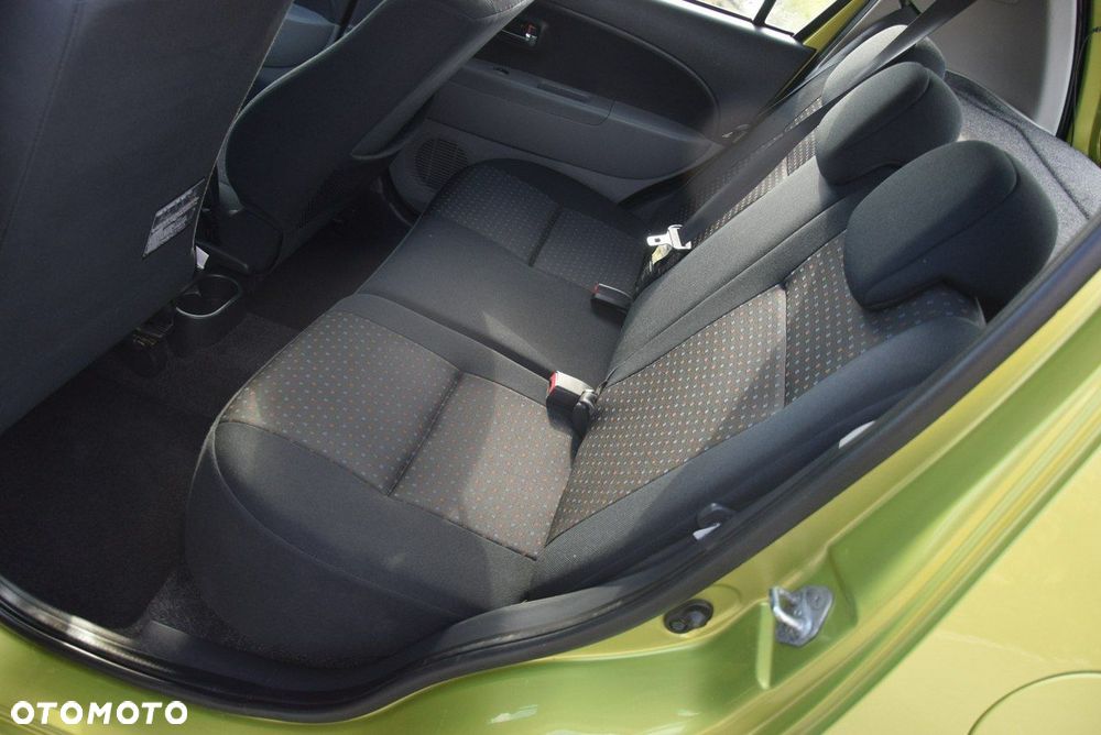 Daihatsu Sirion - 20