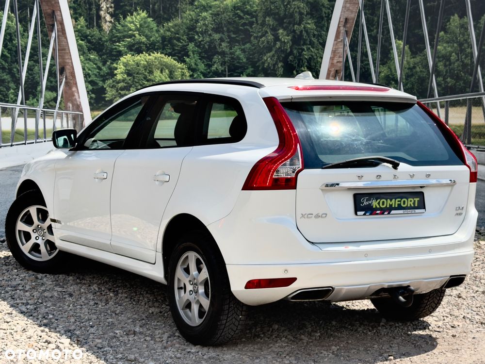 Volvo XC 60 D4 AWD Geartronic Summum - 6