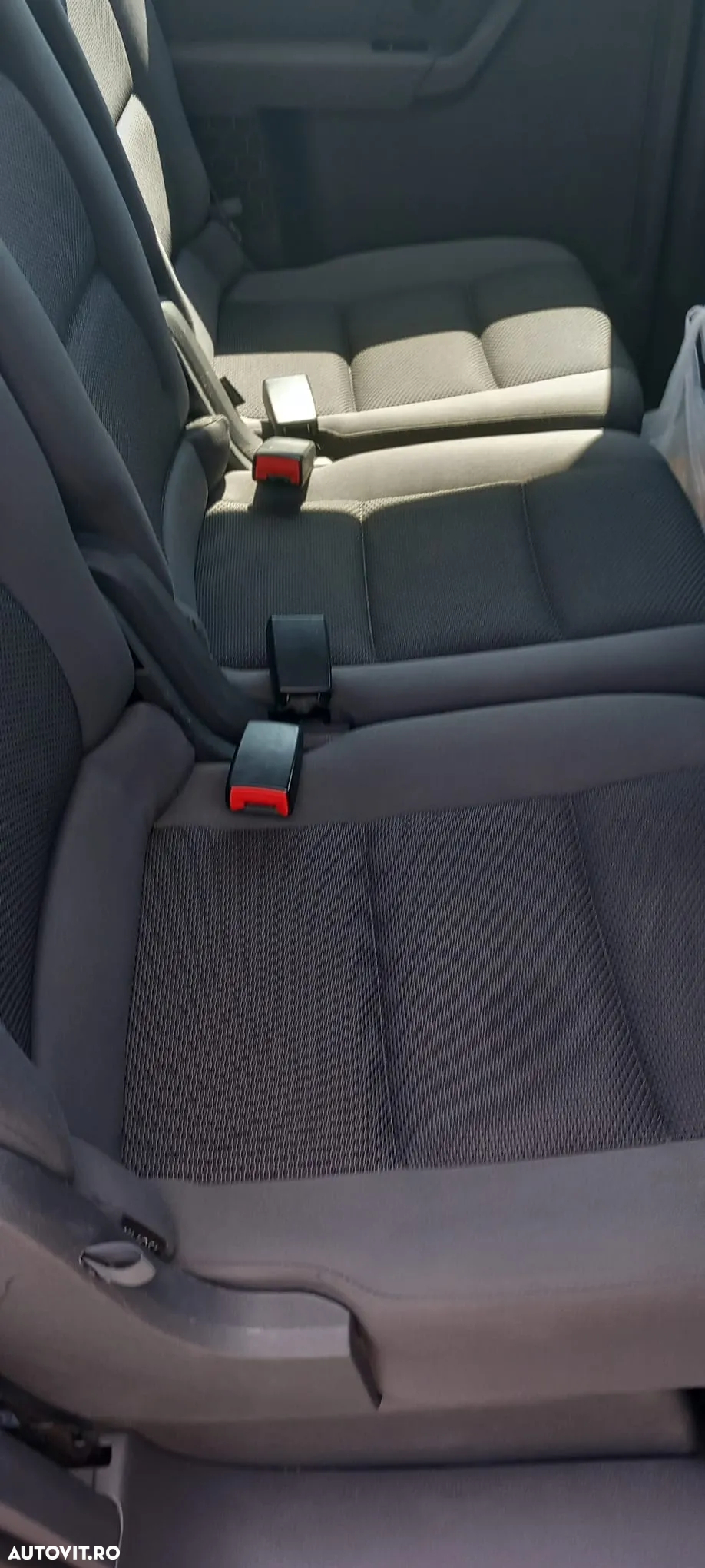 Volkswagen Touran - 9