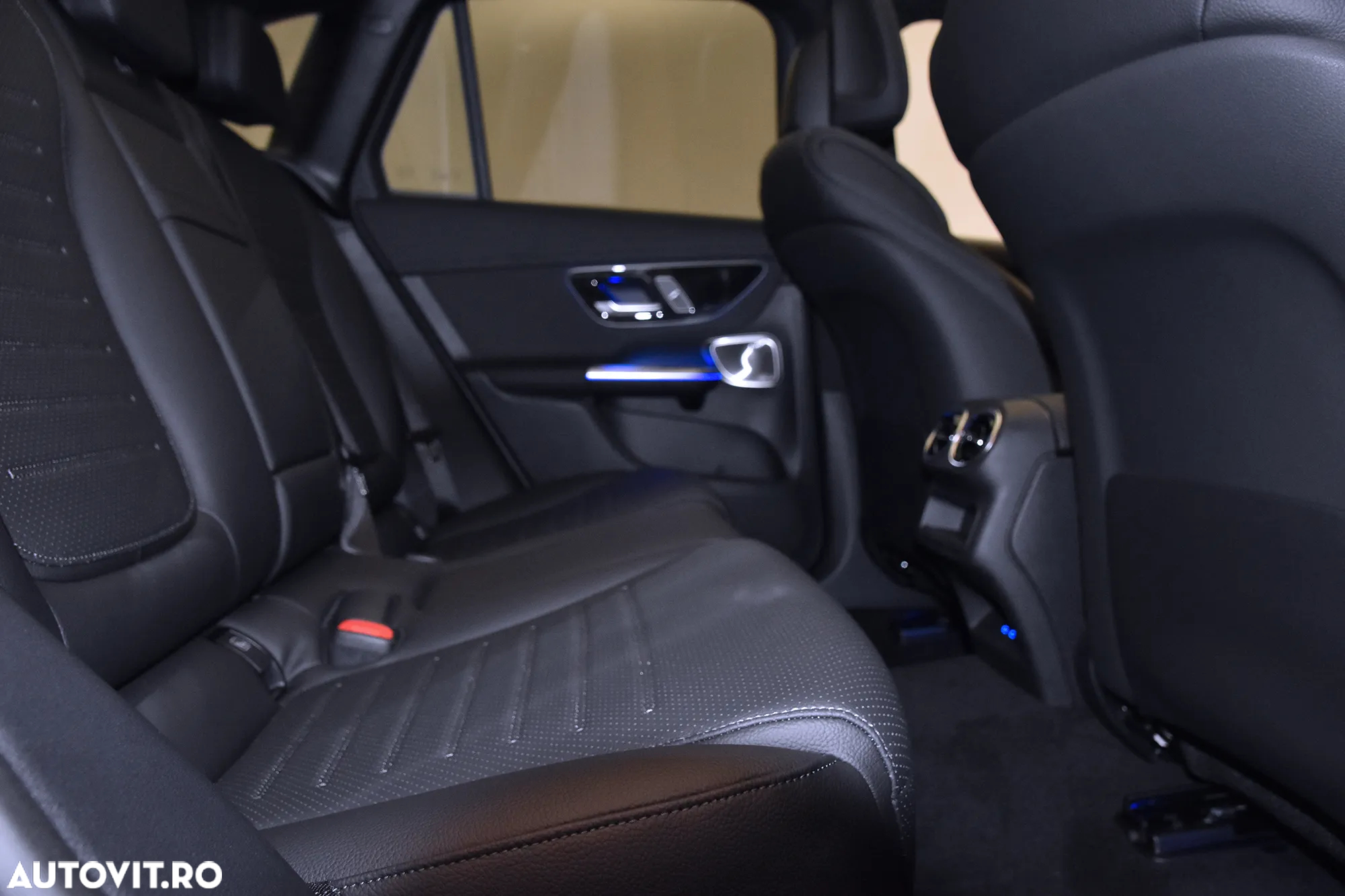 Mercedes-Benz GLC 300 4MATIC MHEV - 12